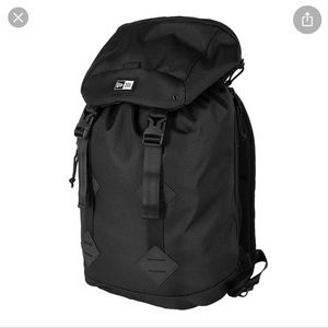 New era Rucksack 28L travel backpack